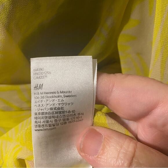 H&M Sheer Yellow pattern Wrap Kimono Top with belt size 12 - Picture 9 of 12